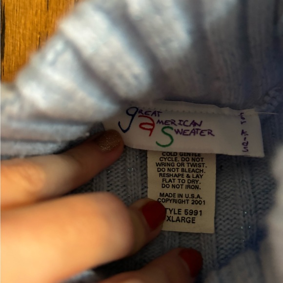 Cropped Sweater - Picture 4 of 6